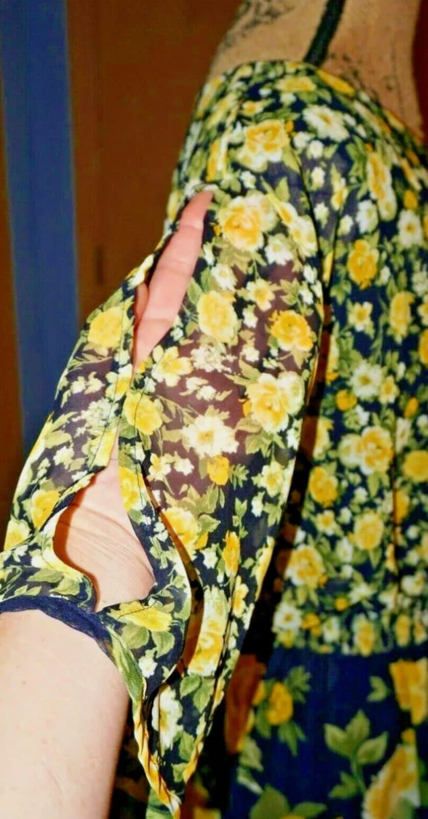 En Focus Studio Dress size 12! Beautiful! En Focus Studio Dress size 8! - Thumbnail 3