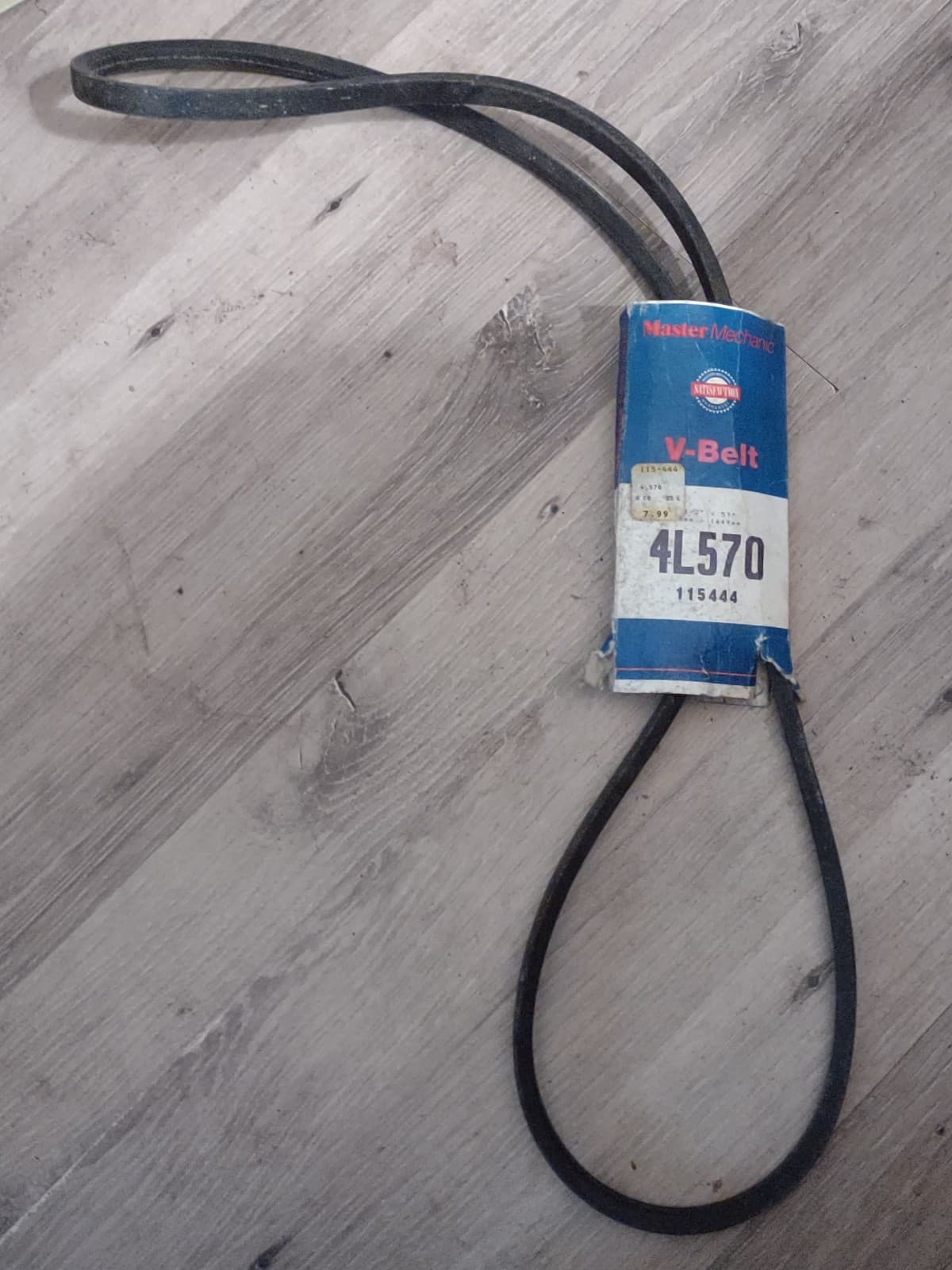 Master Mechanic V-Belt 4L570. - Image 1