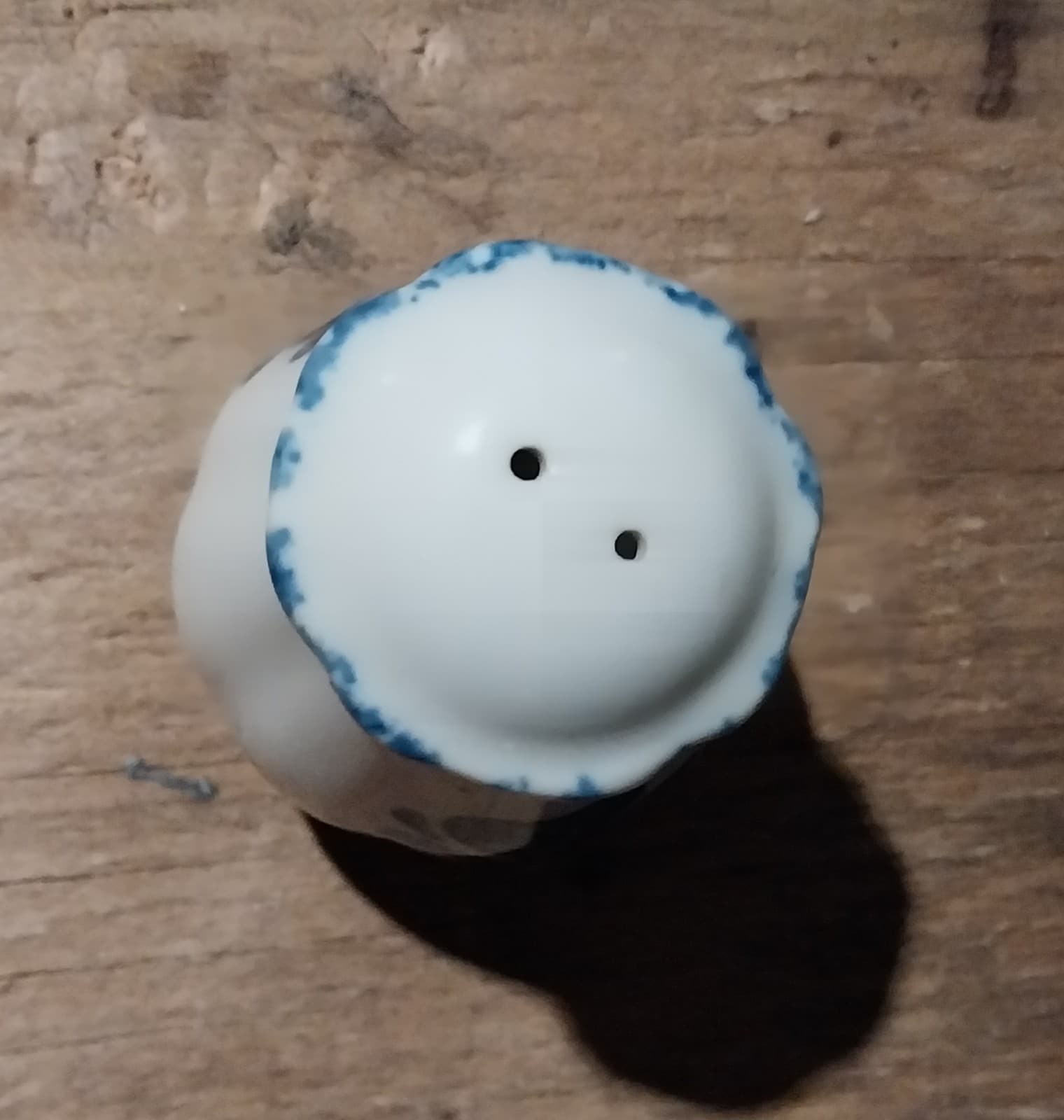 1 Country Style Salt/Pepper Shaker- White with Blue Heart. Replacement item - Thumbnail 3