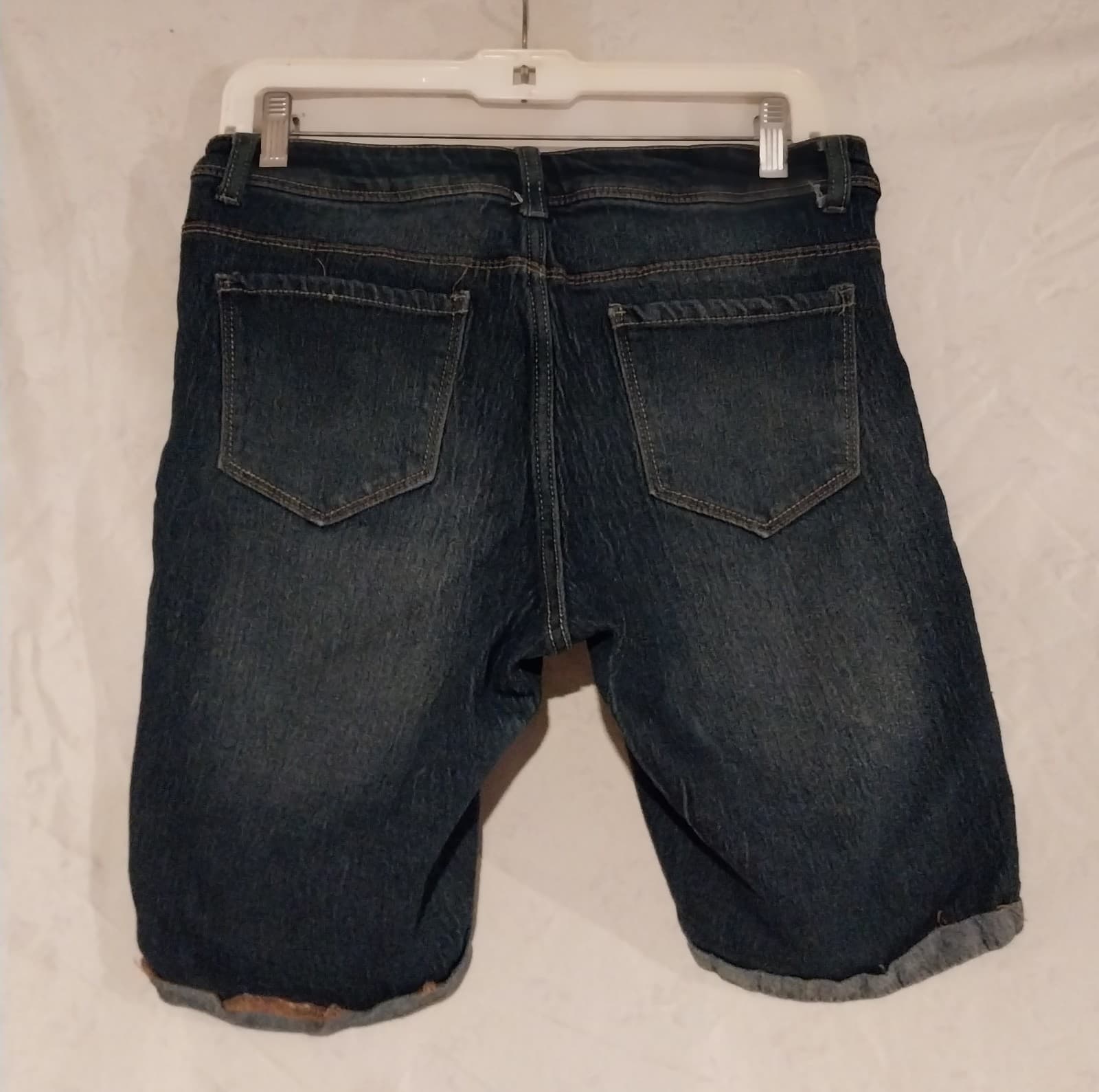 Jonathan Martin Shorts. Size 8 - Thumbnail 2