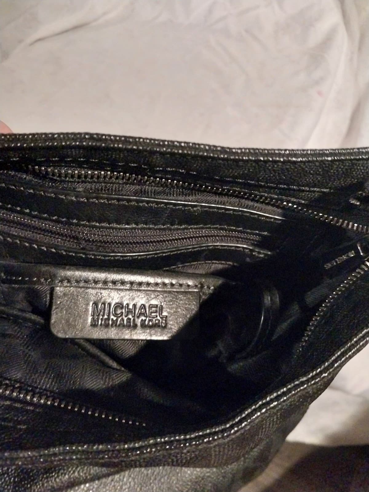 Michael Kors Black Crossbody Bag. Perfect for on the go use. Never Used. - Thumbnail 4