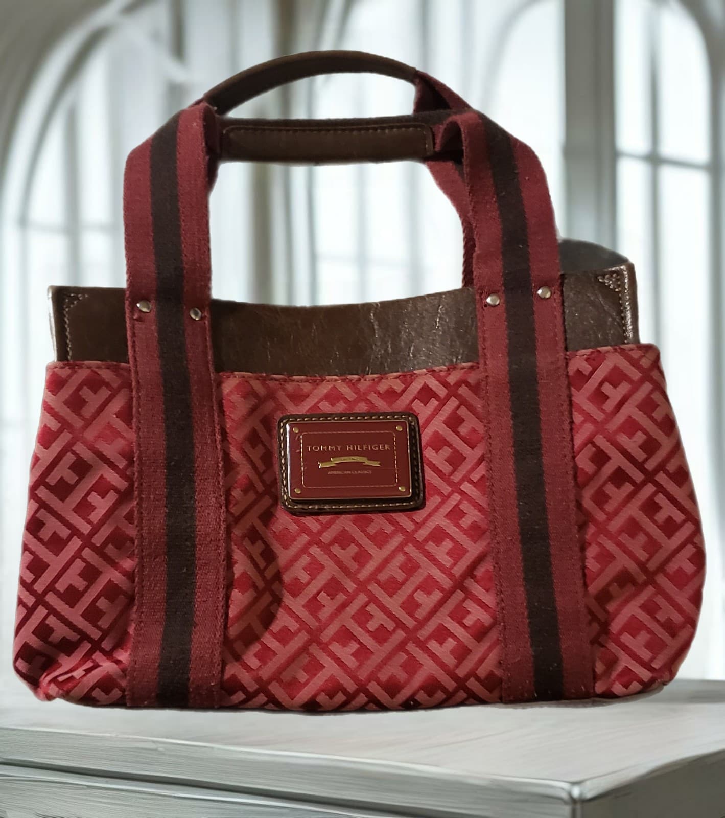 Tommy Hilfiger Maroon Handbag - Image 1