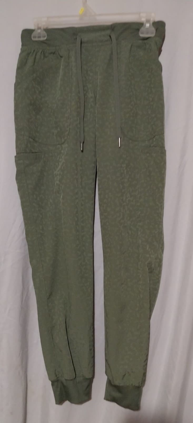 Ava Therese Green Cheetah Jacquard Sheba Women’s STRETCH Cargo Jogger - Image 1