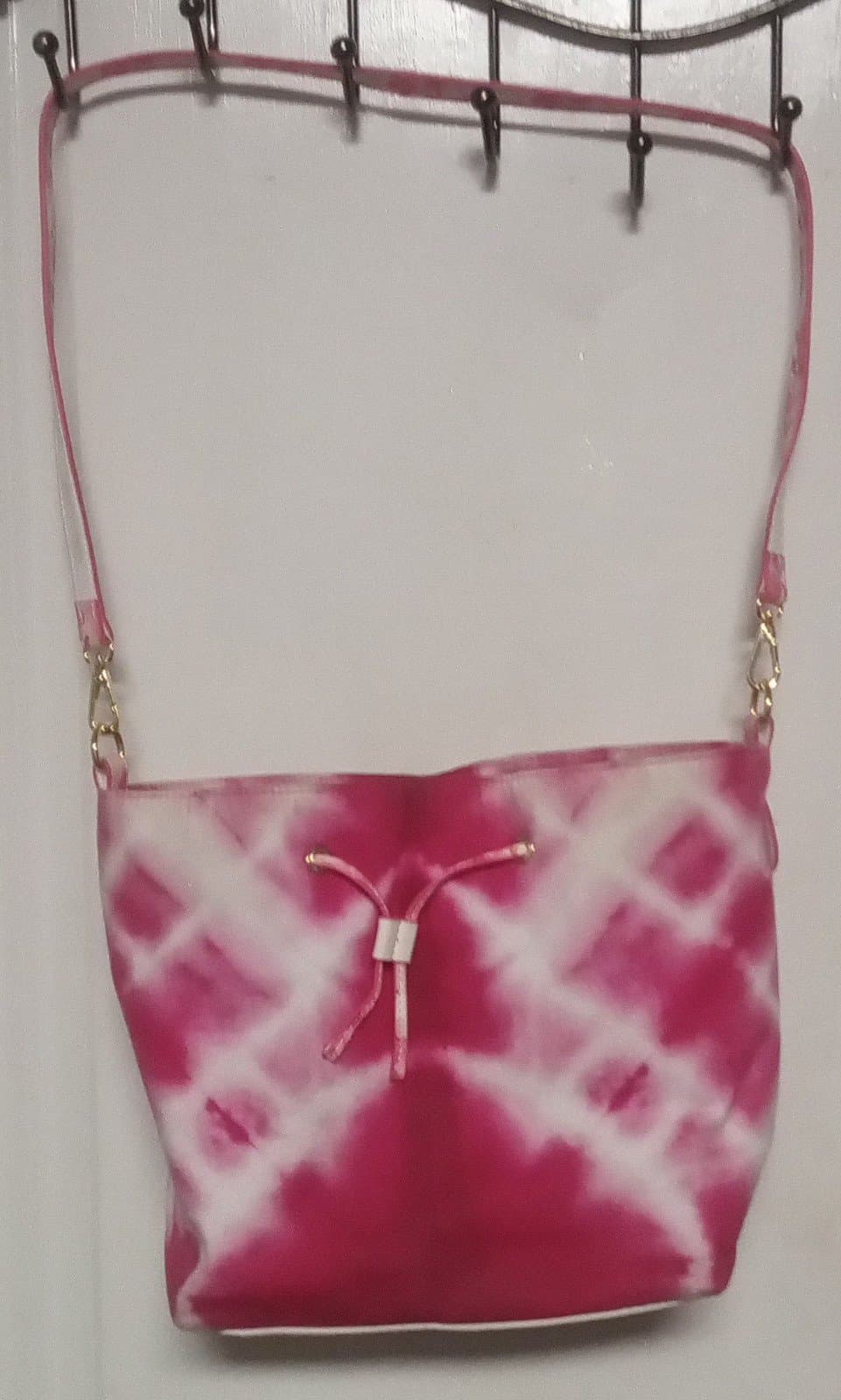 ESTEE LAUDER Limited Edition Live In Color Tie-Dye Drawstring Bucket Bag - Image 1