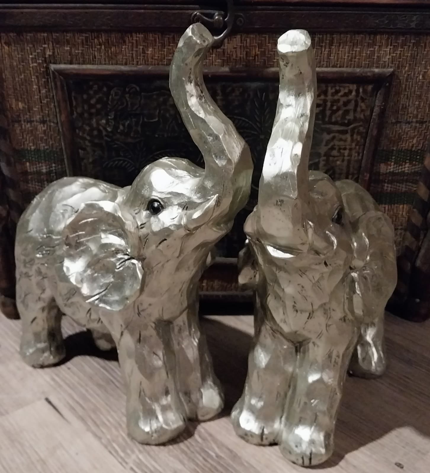 2 Decorative Silver Elephant Figurines. Metallic Elephants Statue - Thumbnail 2