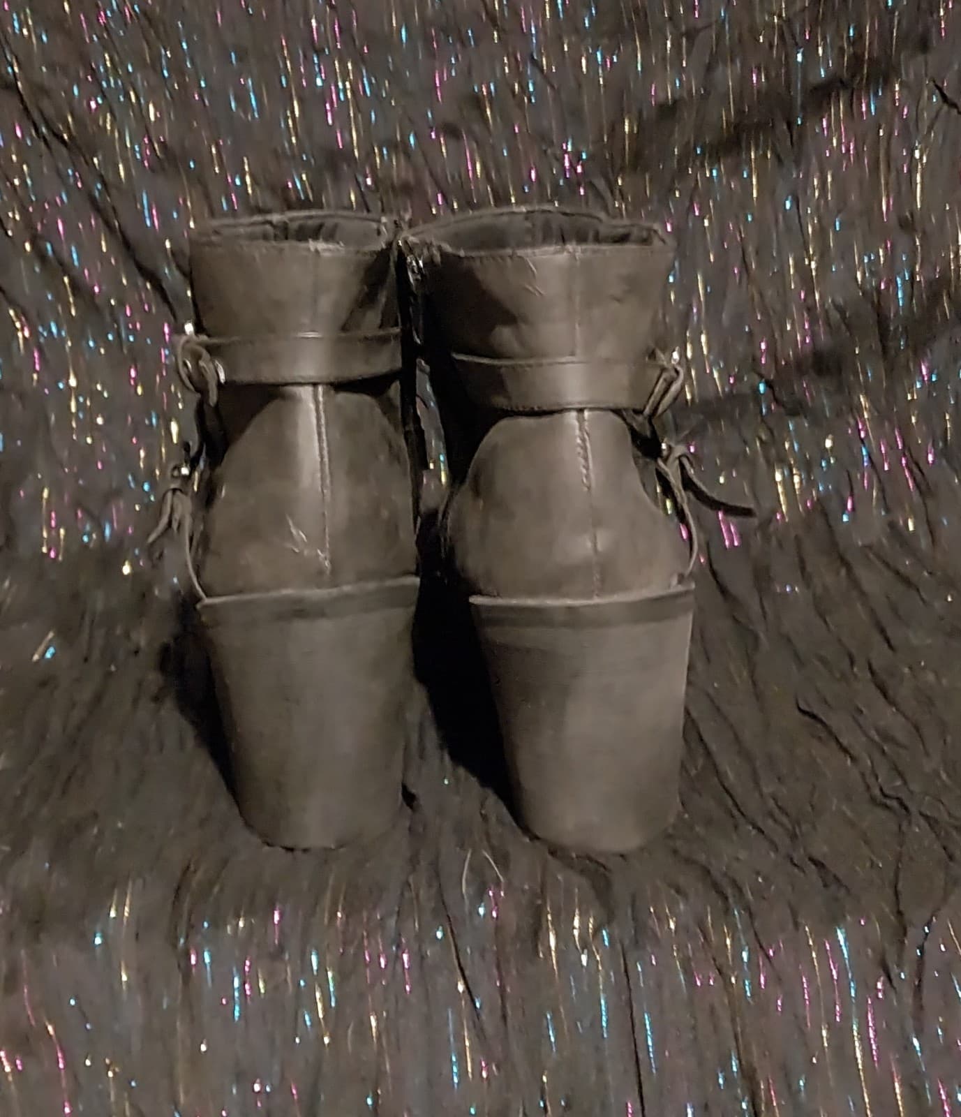 FADED GLORY DARK GREY ANKLE BOOTS WITH BUCKLE DECOR AND ZIP CLOSURE. Size 10 - Thumbnail 2