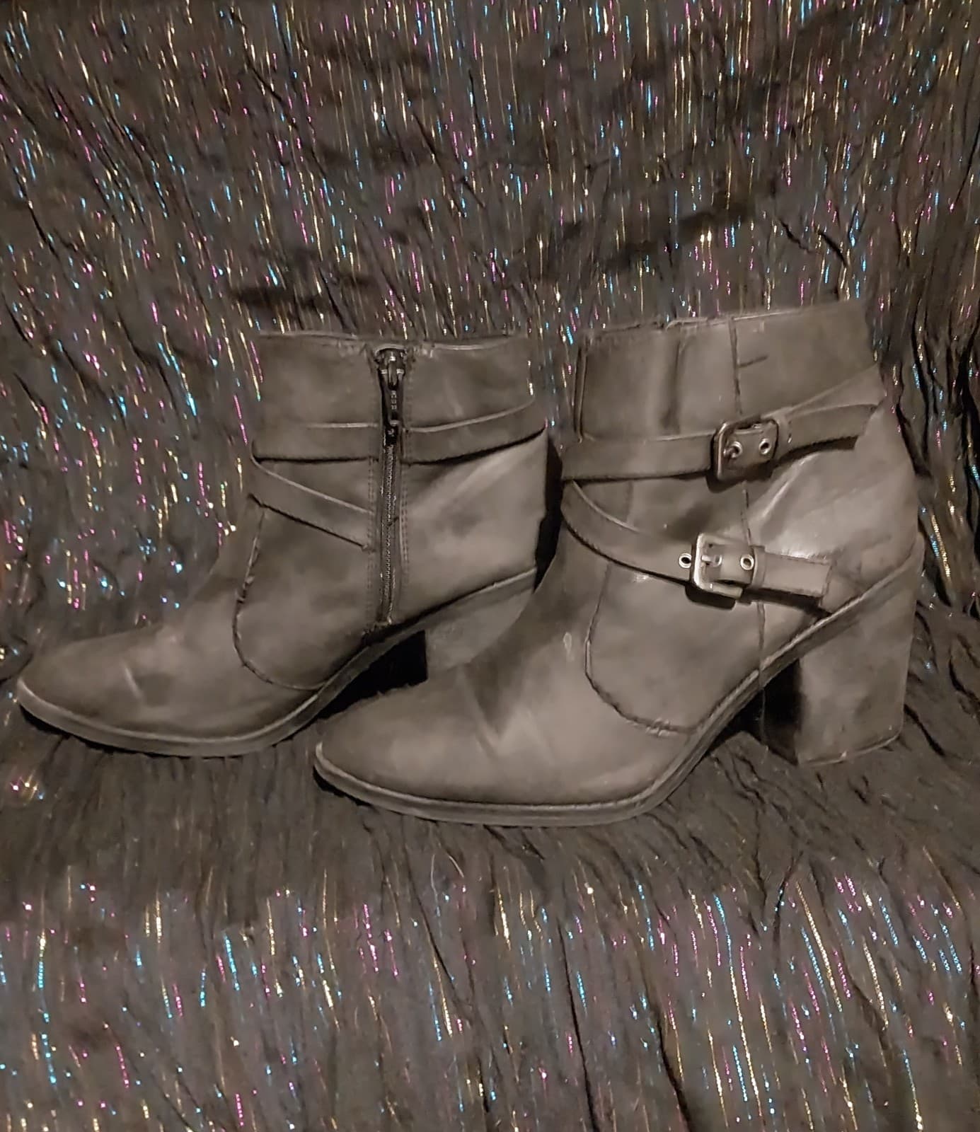 FADED GLORY DARK GREY ANKLE BOOTS WITH BUCKLE DECOR AND ZIP CLOSURE. Size 10 - Thumbnail 3