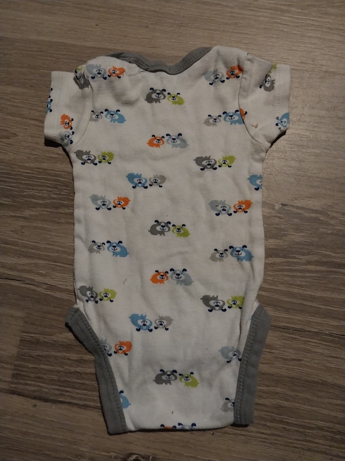 Gerber Onesie with Dogs. Size 0-3 months - Thumbnail 2
