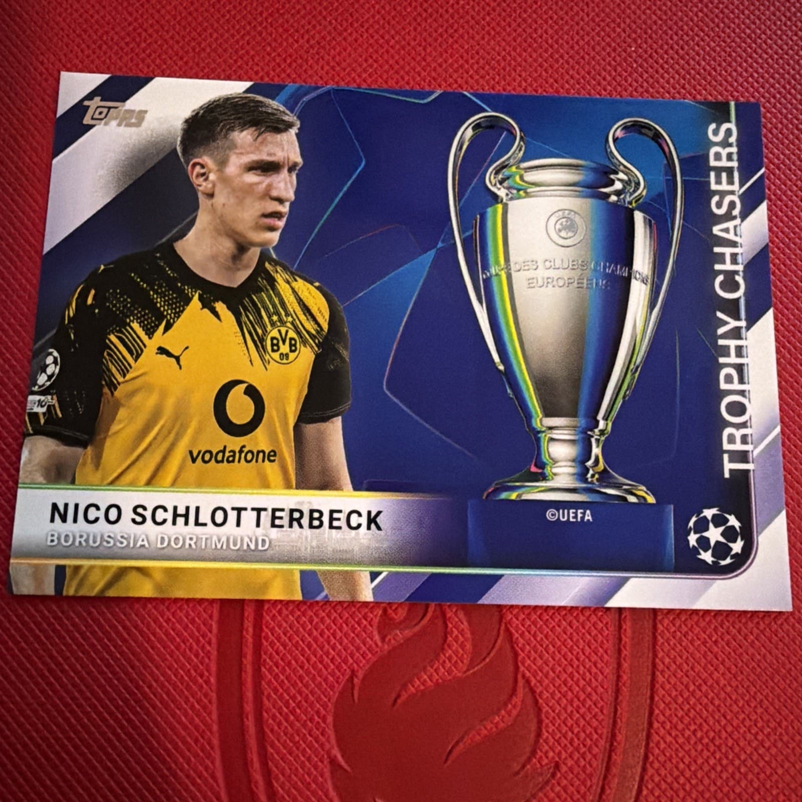 Topps 2026 Trophy Chasers Insert TC-14 Nico Schlotterbeck Borussia Dortmund - Image 1