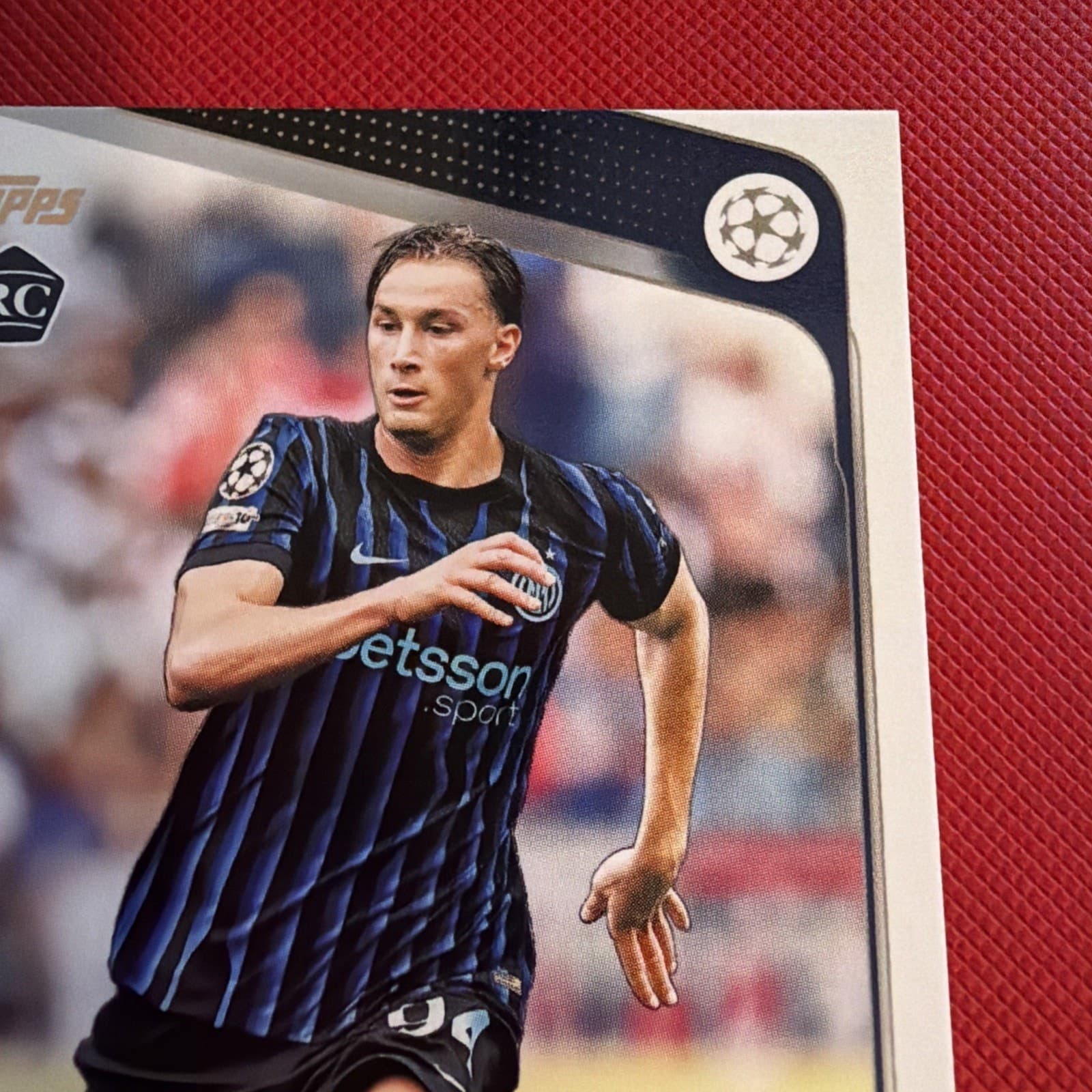 2025-26 Topps FLAGSHIP UEFA Club Competitions #163 Francesco Pio Esposito, FC In - Thumbnail 2