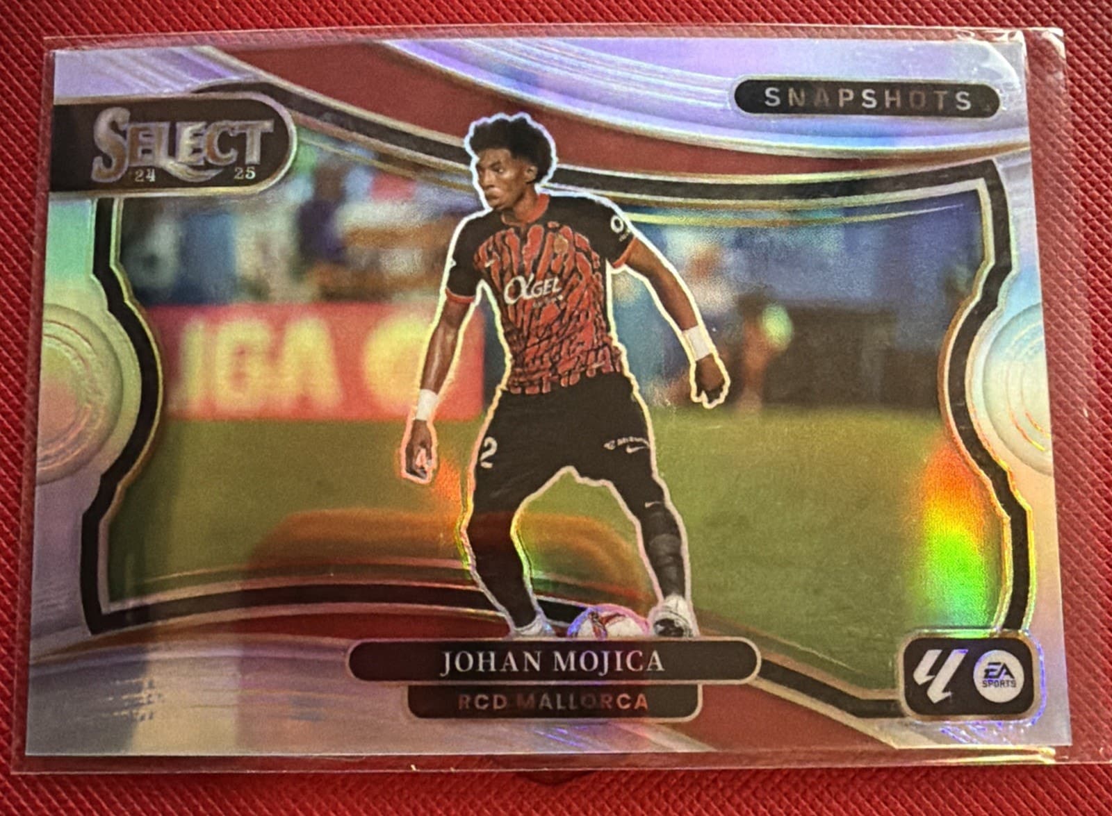 2024-25 Panini Select La Liga - Snapshots Johan Mojica #16 Sliver Prizm - Image 1