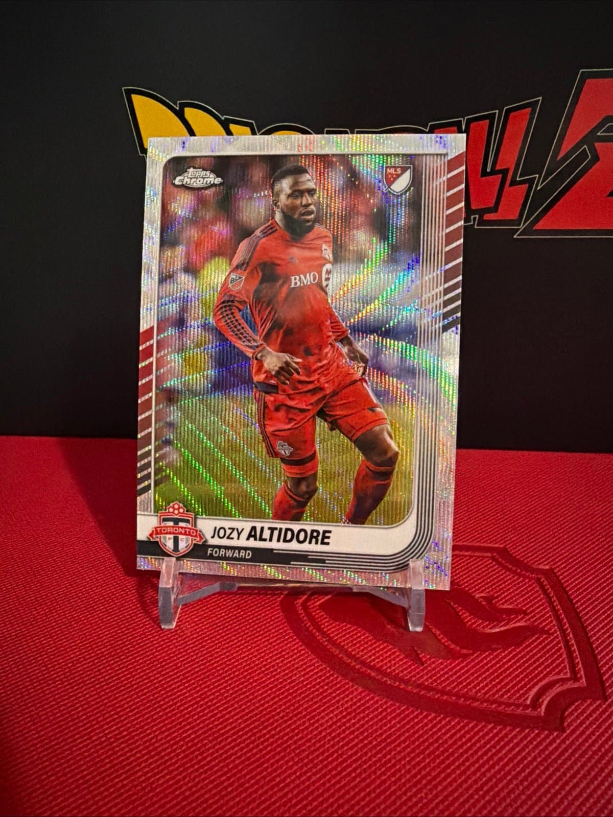 2025 Topps MLS Chrome Jozy Altidore #110 Gold Wave Refractor - Image 1