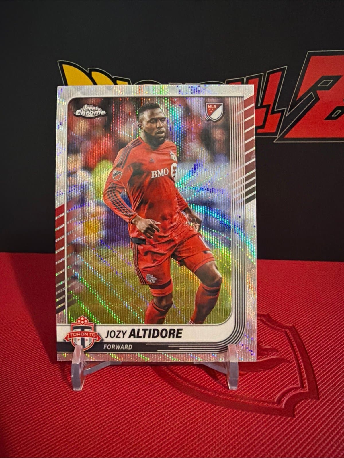 2025 Topps MLS Chrome Jozy Altidore #110 Gold Wave Refractor - Thumbnail 2