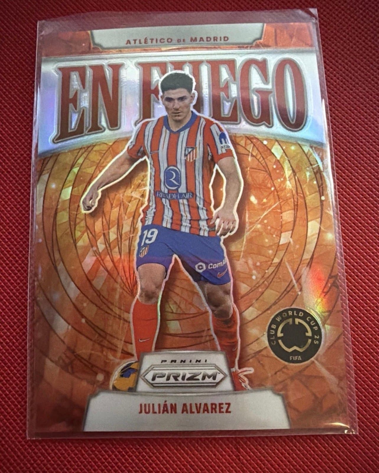 2025 Prizm FIFA Club World Cup #2 Julian Alvarez En Fuego Atletico Madrid Card - Image 1