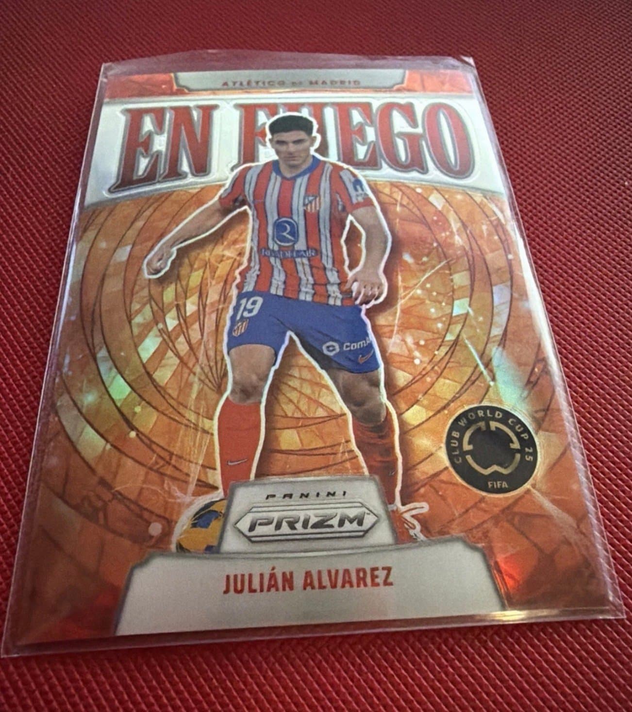 2025 Prizm FIFA Club World Cup #2 Julian Alvarez En Fuego Atletico Madrid Card - Thumbnail 3
