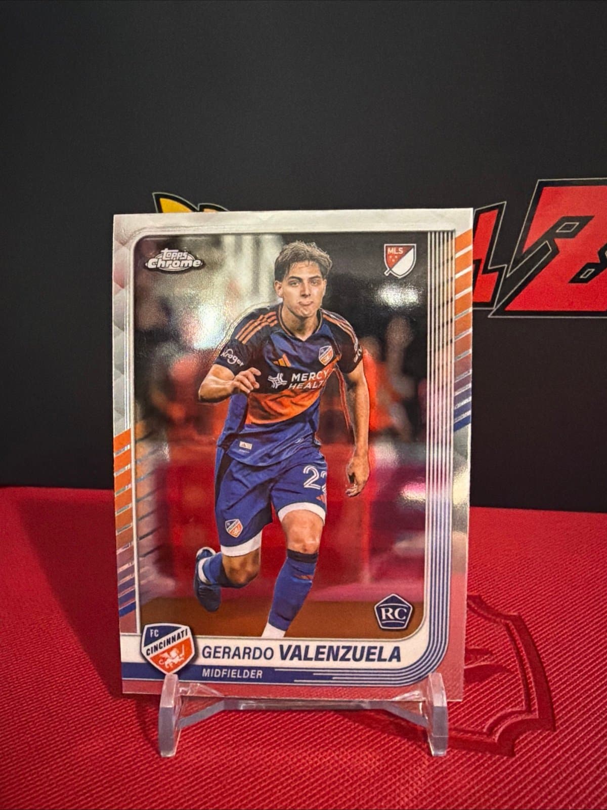 Gerardo Valenzuela RC 2025 Topps Chrome MLS - White Lava SP - Cincinnati - Thumbnail 2