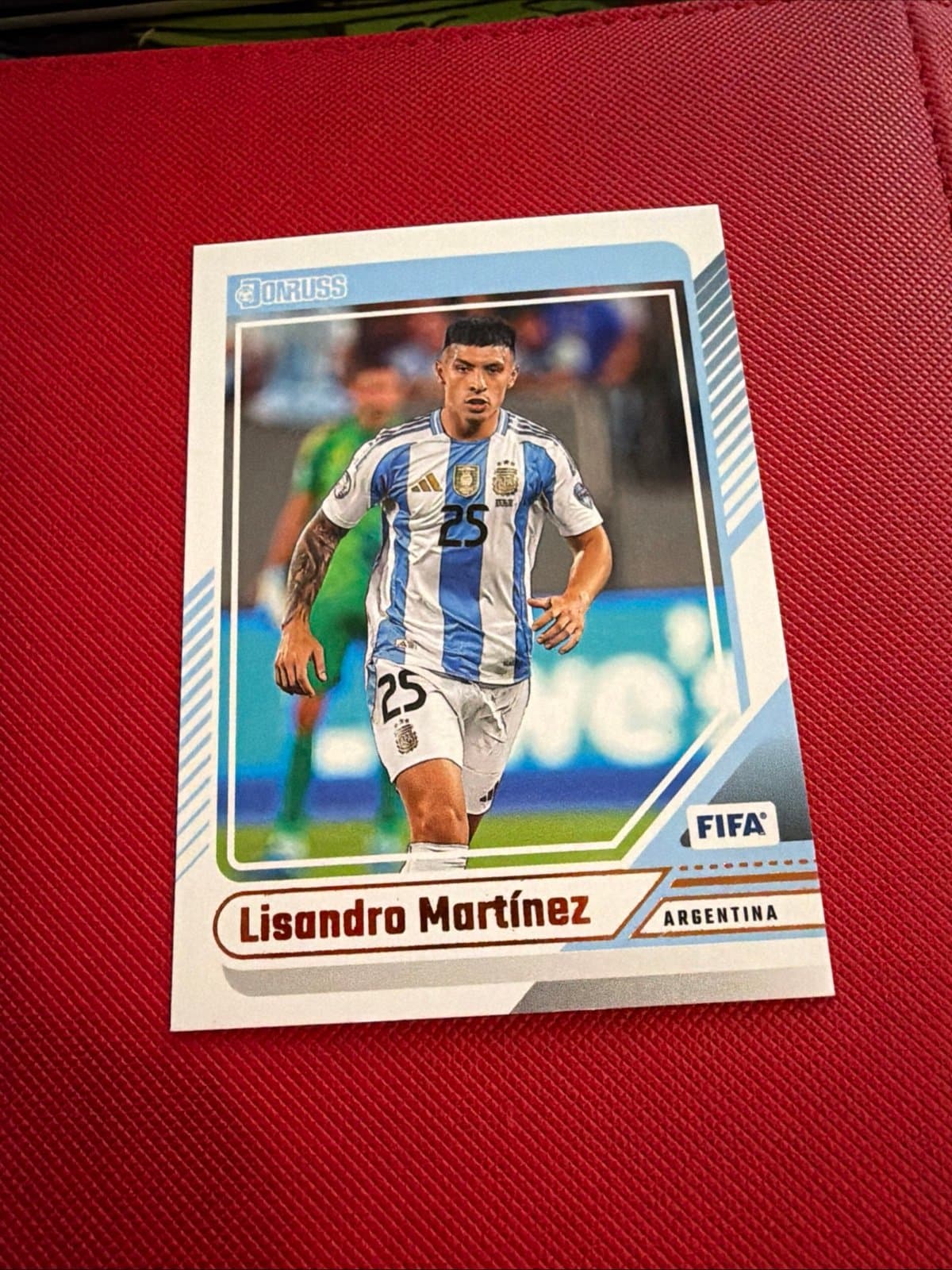 Lisandro Martinez 2024-25 Panini Donruss FIFA Soccer #84 Base - Thumbnail 3