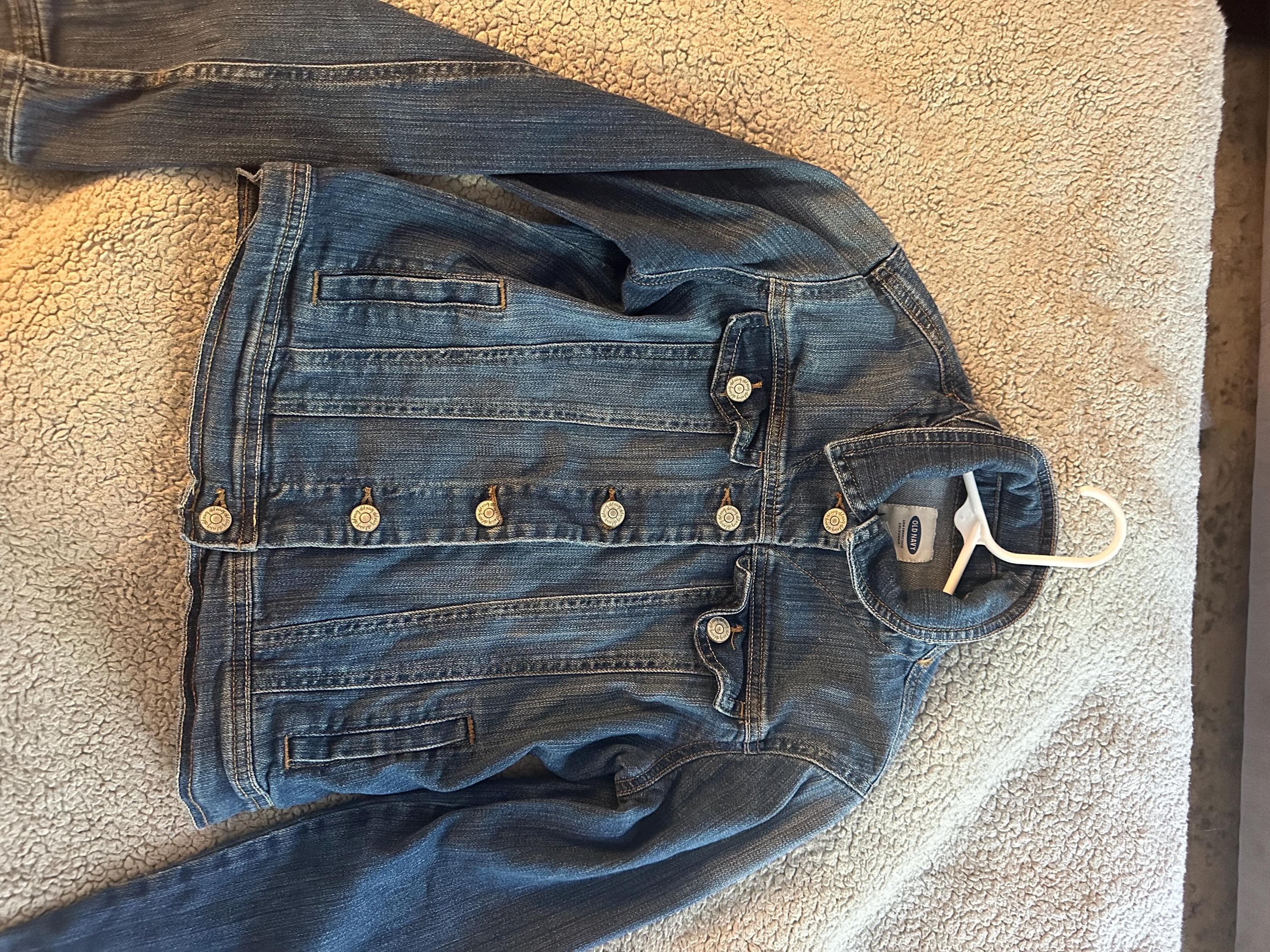 Denim jacket with basketball on the back - Thumbnail 2