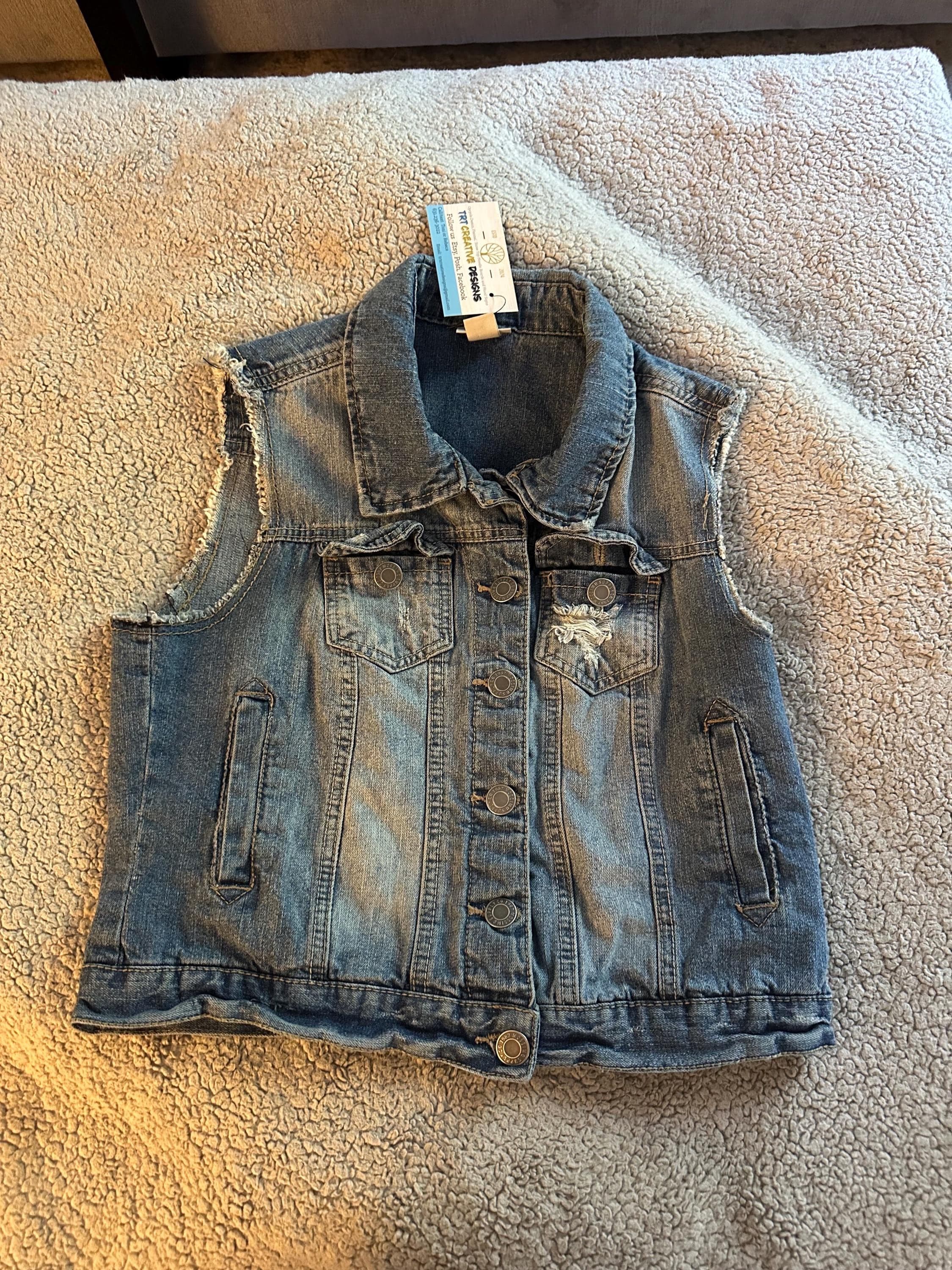 Denim vest with Yankees on the back - Thumbnail 2