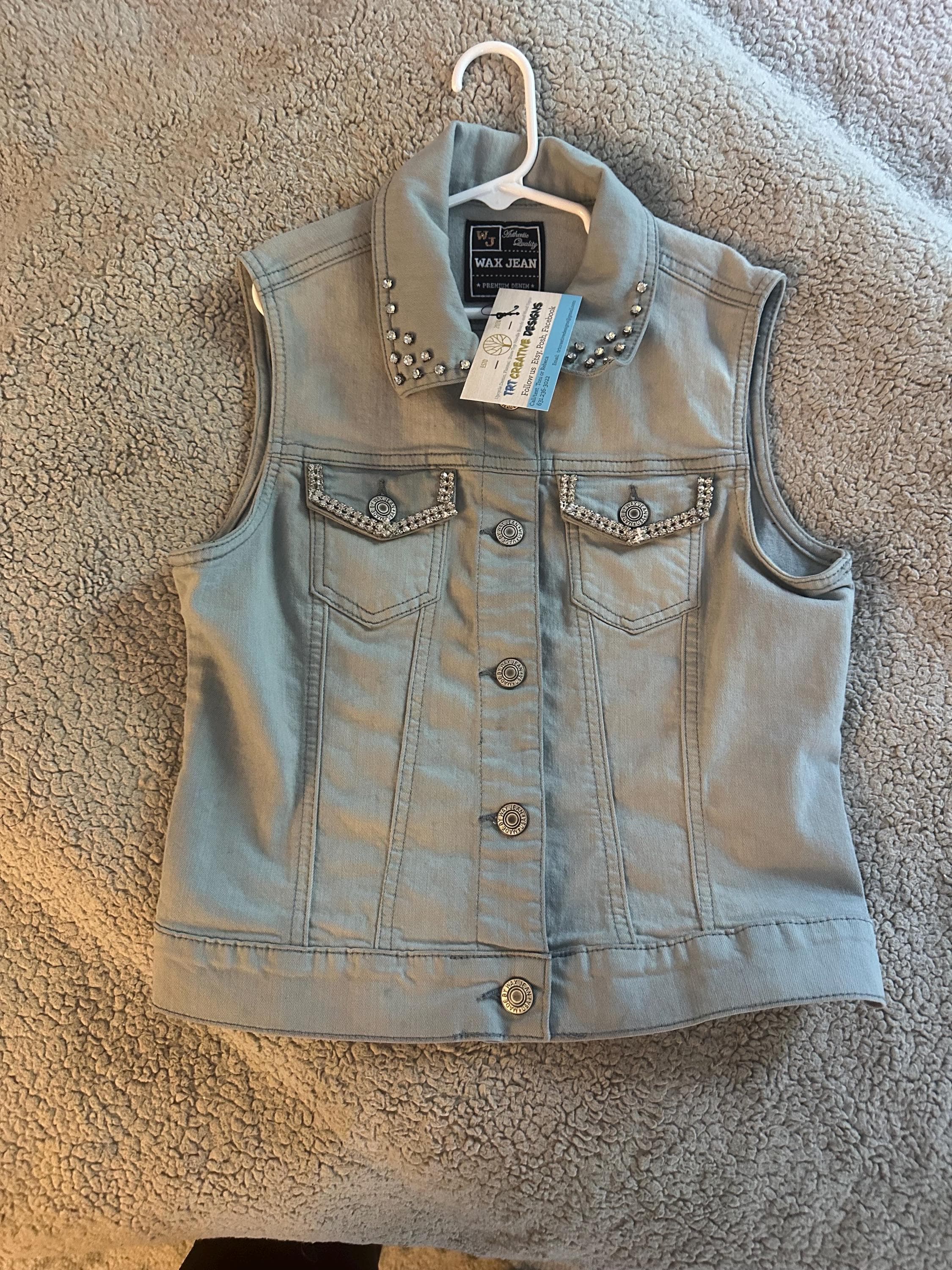 Grey denim vest with Paris on back - Thumbnail 2