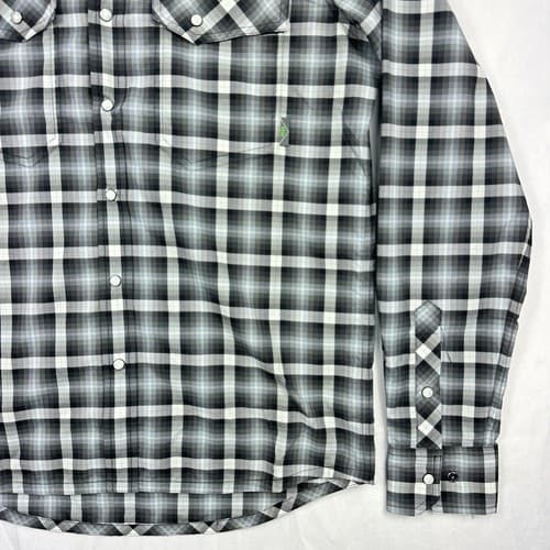 Stio Mens XS Eddy Plaid Pearl Snap Shirt Nylon Black Gray Plaid Long Sleeve EUC - Thumbnail 3