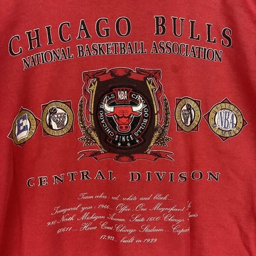Vintage NUTMEG MILLS CHICAGO BULLS Sweatshirt Size XL NBA RED Crewneck USA - Thumbnail 7