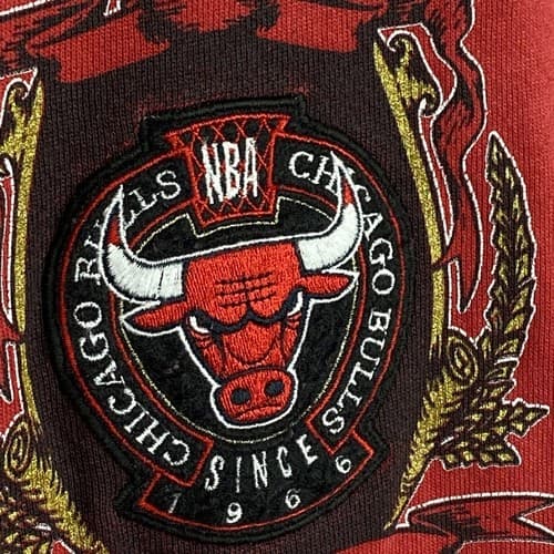 Vintage NUTMEG MILLS CHICAGO BULLS Sweatshirt Size XL NBA RED Crewneck USA - Thumbnail 8