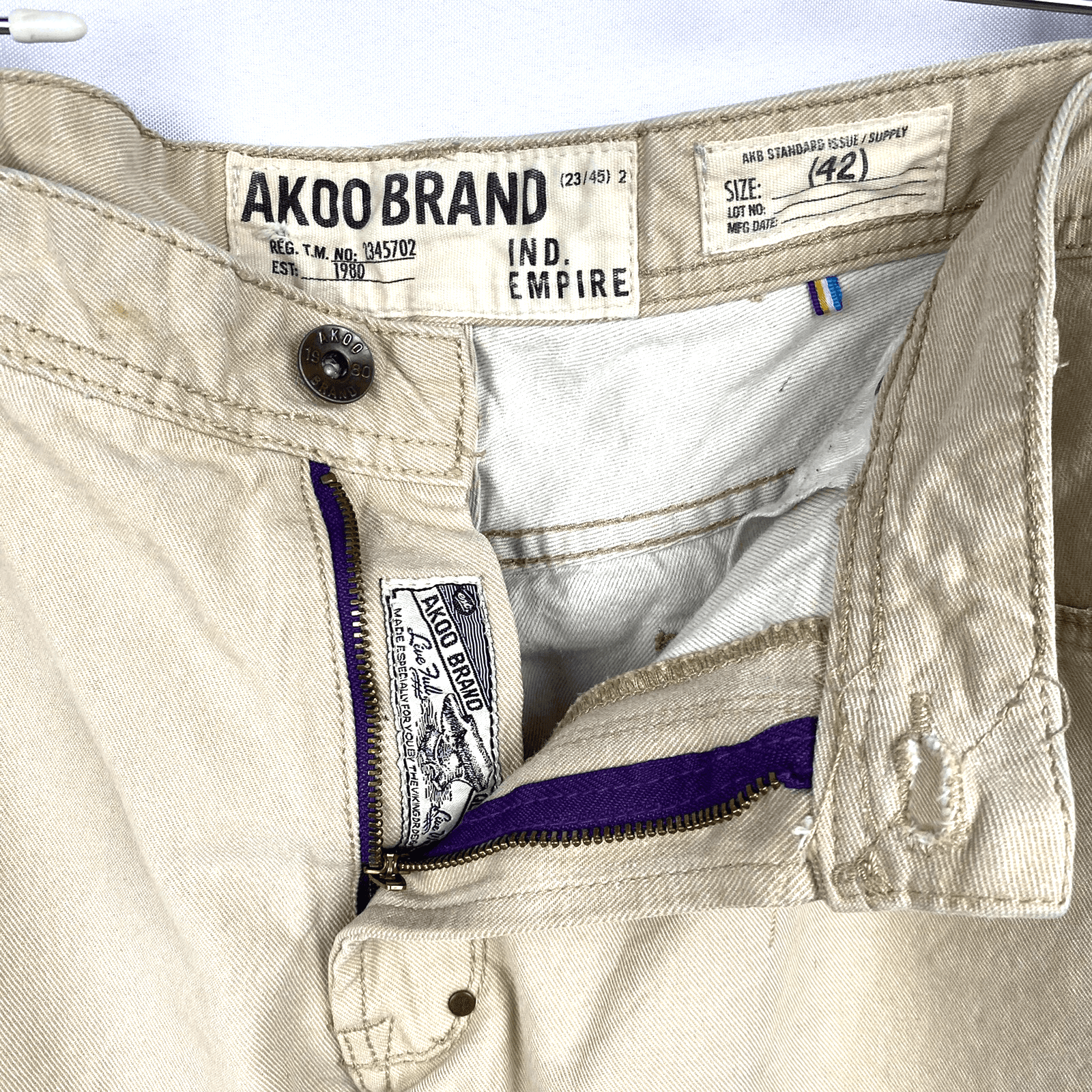 Akoo Brand Denim Jeans Mens Sz 42 x 31 Tan 5-pocket Straight Leg Empire - Image 1