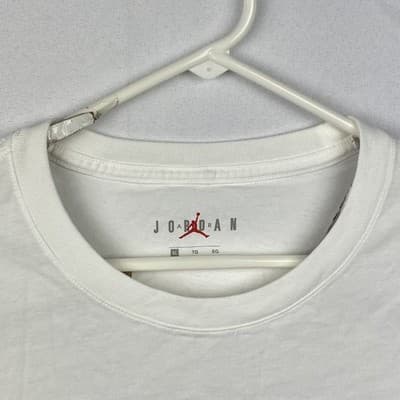 Jordan UNITE No Place Like Home Chicago Graffiti Long Sleeve Shirt CW1147 XL NEW - Thumbnail 9