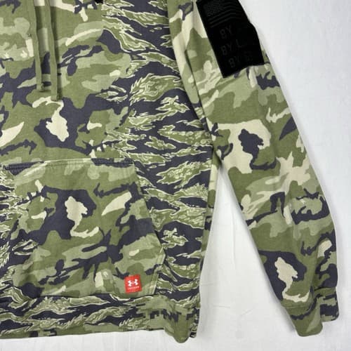 Under Armour Project Rock Hoodie Mens Medium Veterans Day Green Camo Pullover - Thumbnail 3
