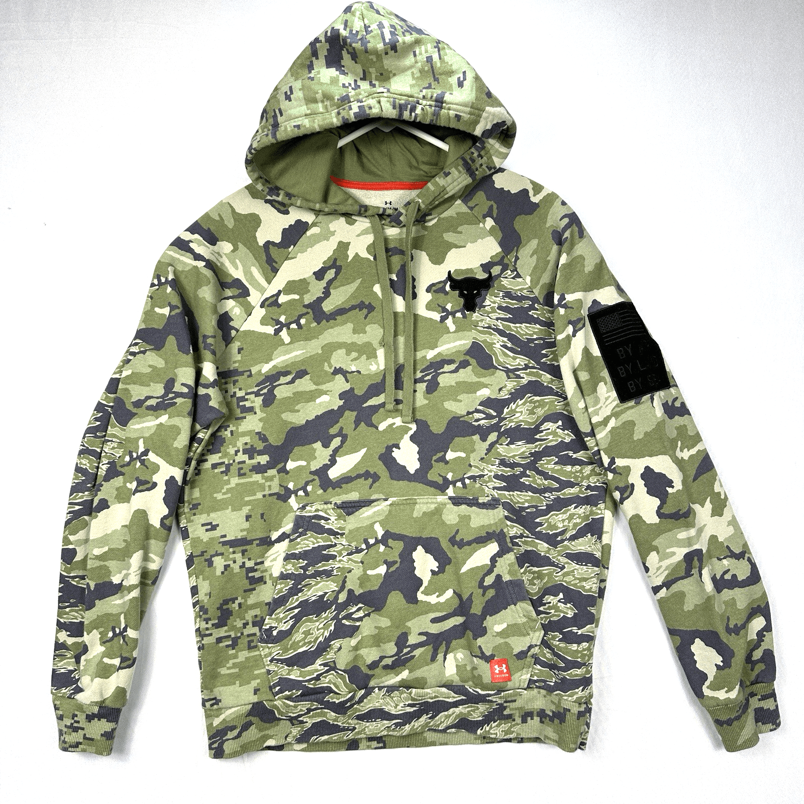 Under Armour Project Rock Hoodie Mens Medium Veterans Day Green Camo Pullover