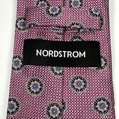NEW Nordstrom Tie Mens 100% Silk Purple Floral Medallions Necktie 3.25" x 59" - Thumbnail 4