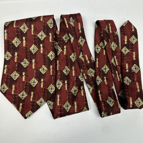 TALBOTT Best of Class Mens 100% Silk Tie Designer Geometric Red Diamonds - Thumbnail 4