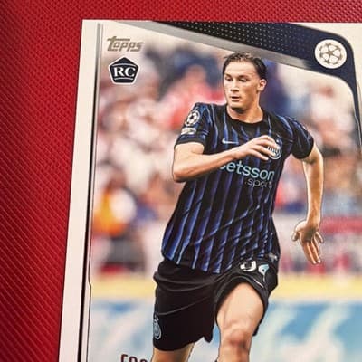 2025-26 Topps FLAGSHIP UEFA Club Competitions #163 Francesco Pio Esposito, FC In - Thumbnail 3