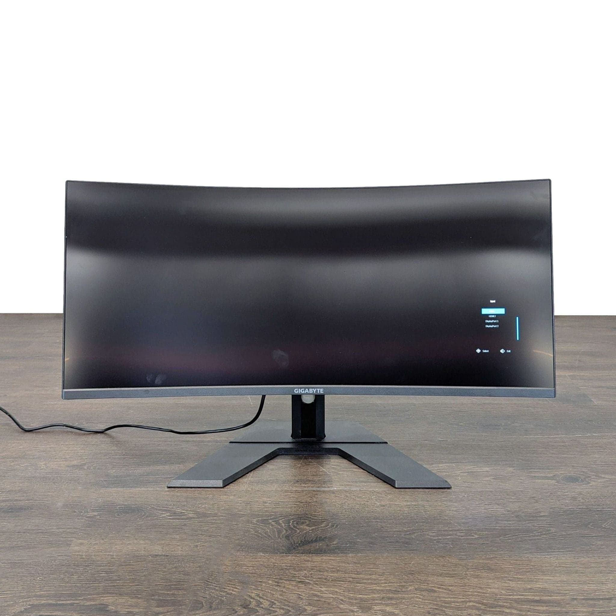 Gigabyte 34" Curved UltraWide Monitor - Immersive Display for Work & Play - Thumbnail 2