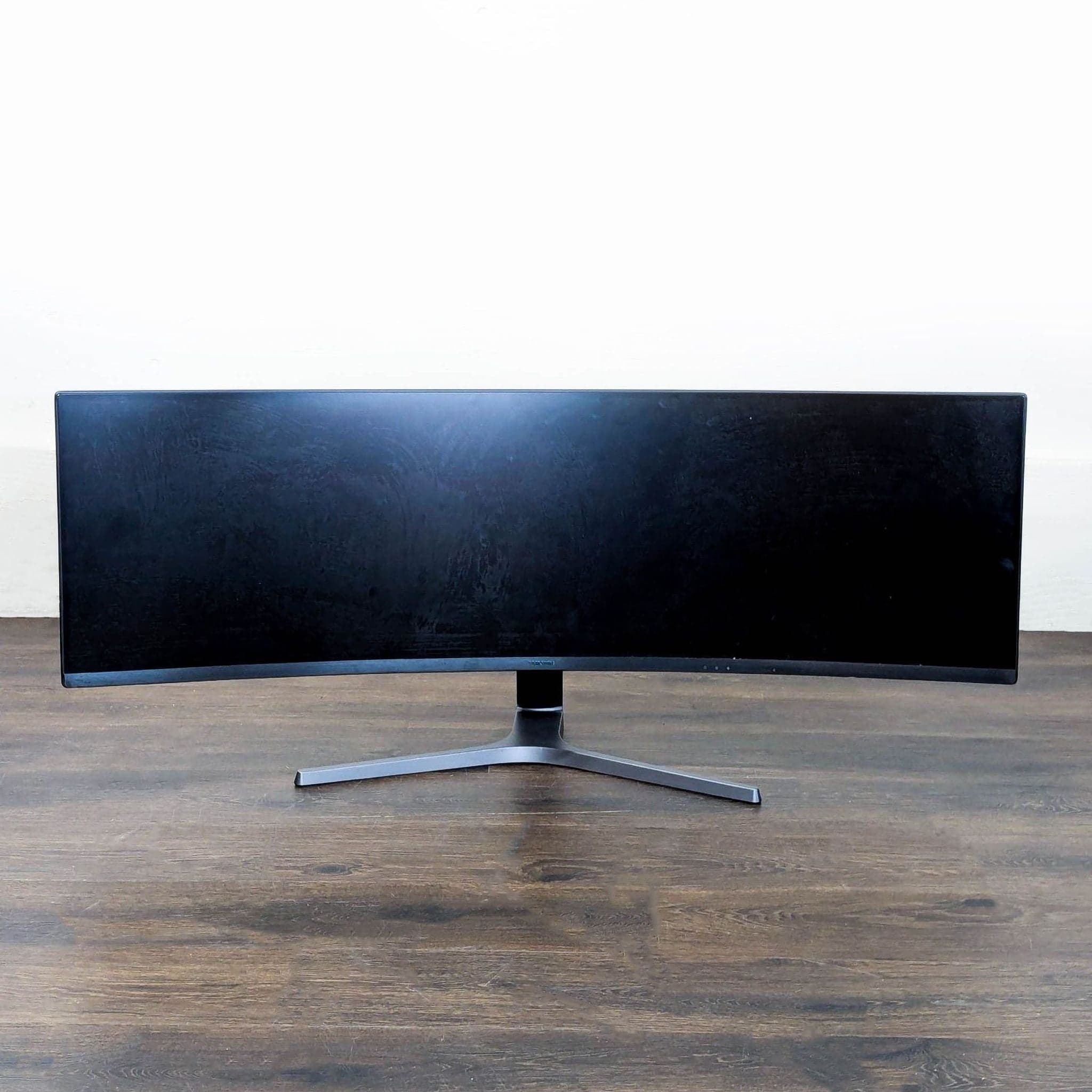 Samsung Ultra-Wide Curved Monitor – Immersive 49" Display - Image 1