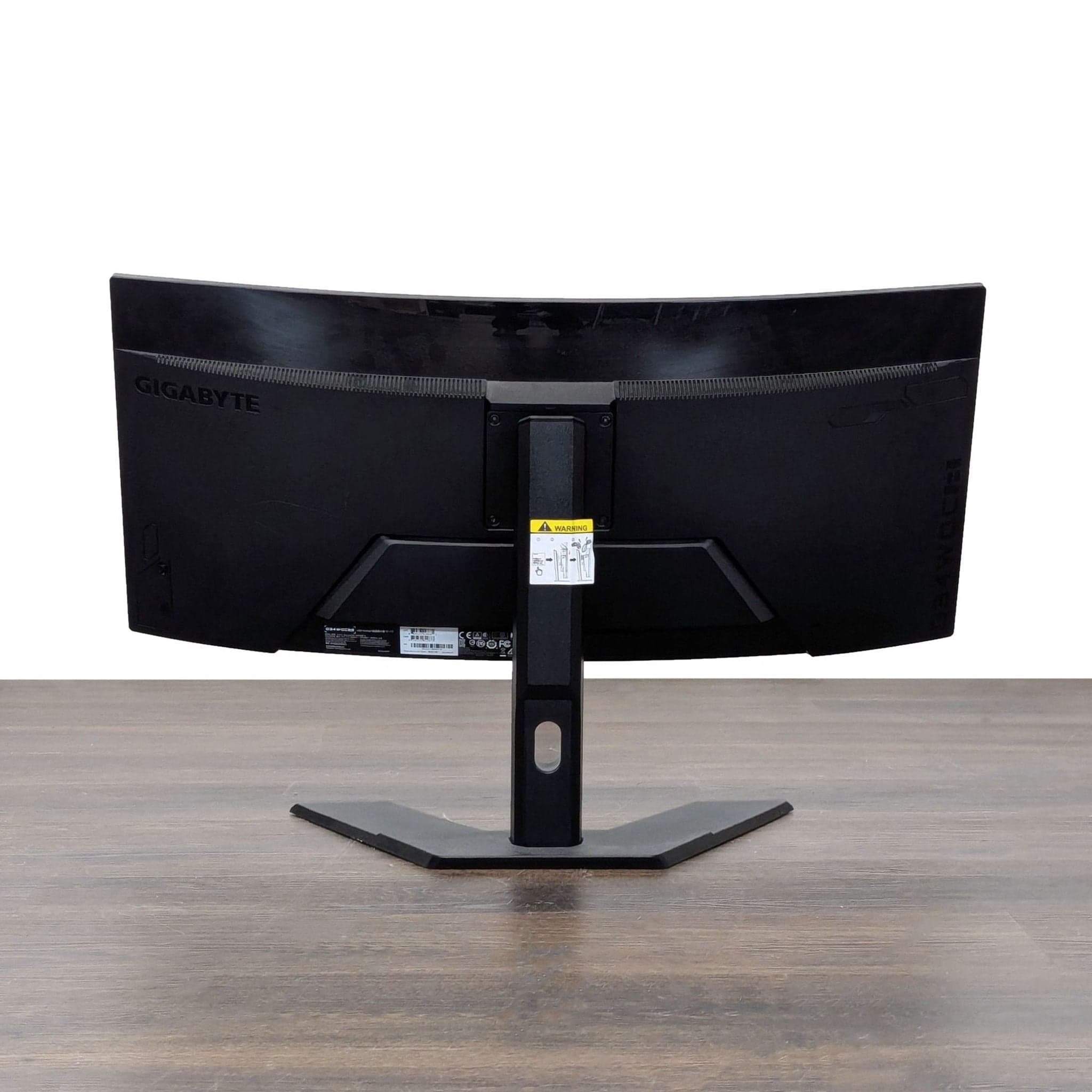 Gigabyte 34" Curved UltraWide Monitor - Immersive Display for Work & Play - Thumbnail 3