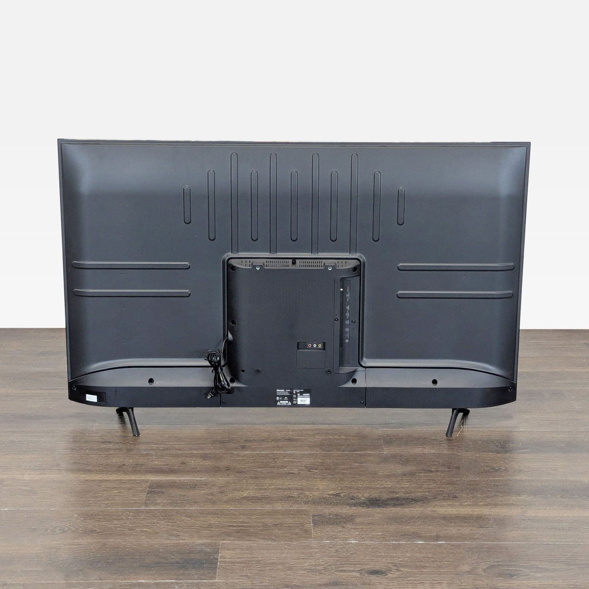 Hisense 50" Roku Smart TV - Easy Streaming, Multiple HDMI Ports - Thumbnail 6