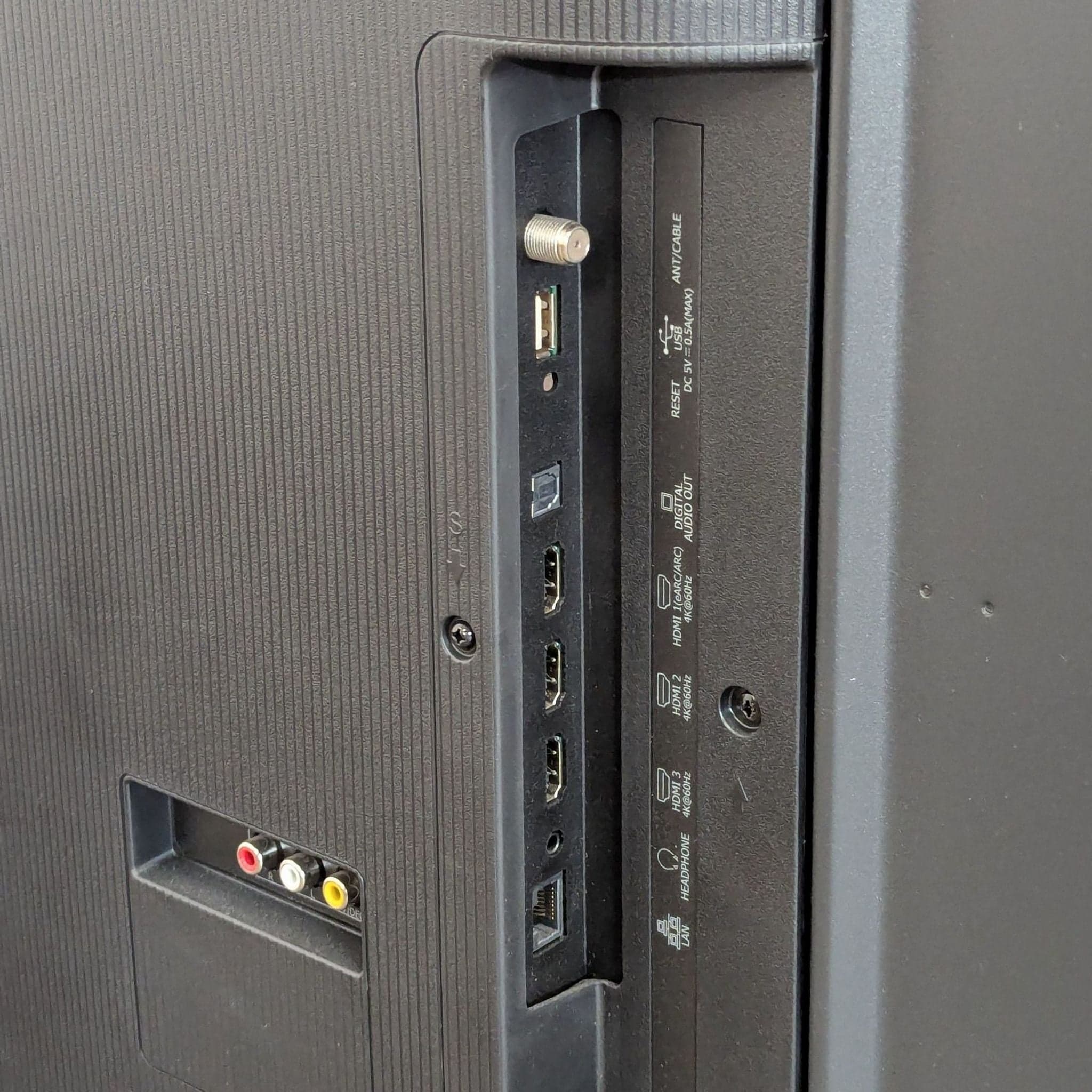 Hisense 50" Roku Smart TV - Easy Streaming, Multiple HDMI Ports - Thumbnail 7