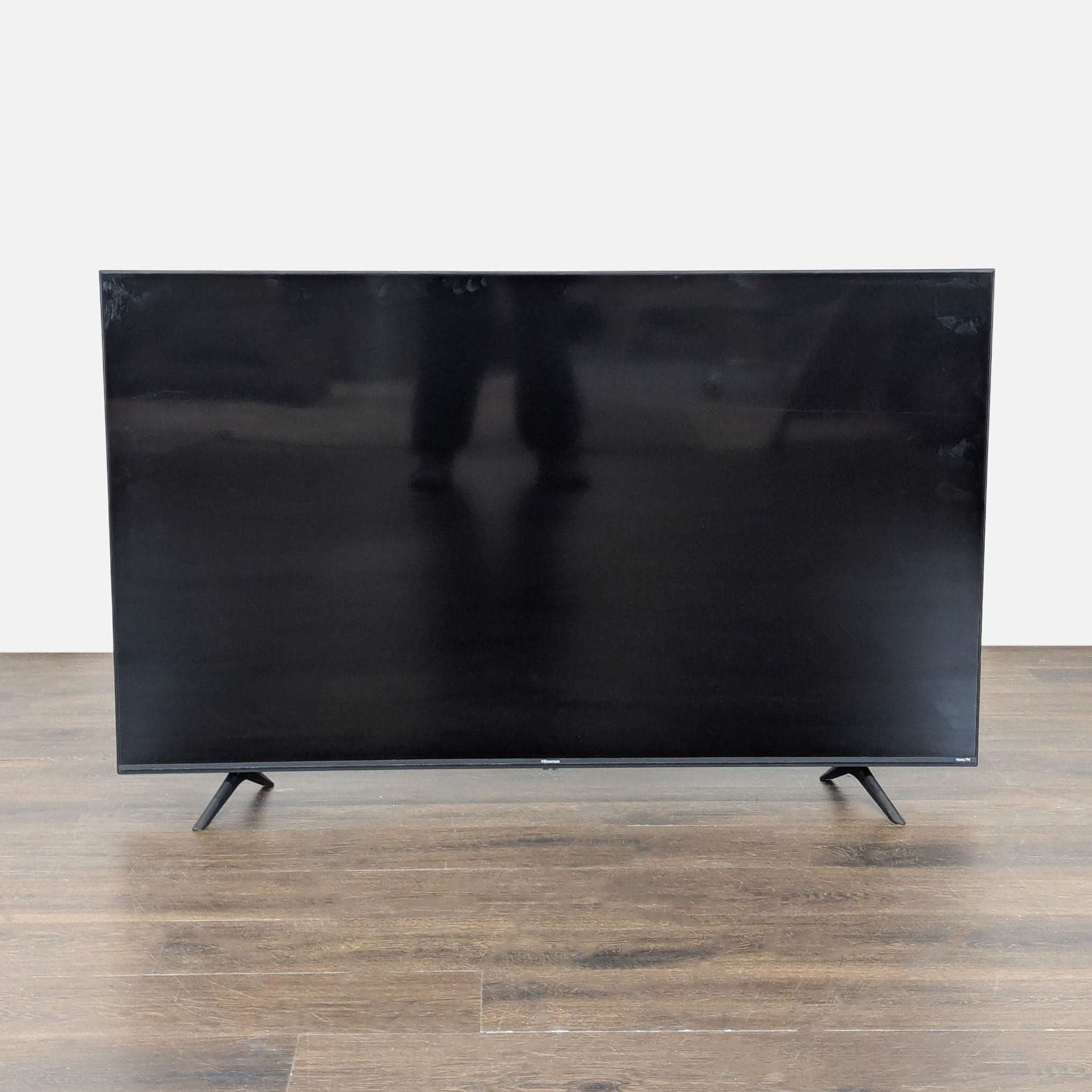 Hisense 50" Roku Smart TV - Easy Streaming, Multiple HDMI Ports - Thumbnail 2
