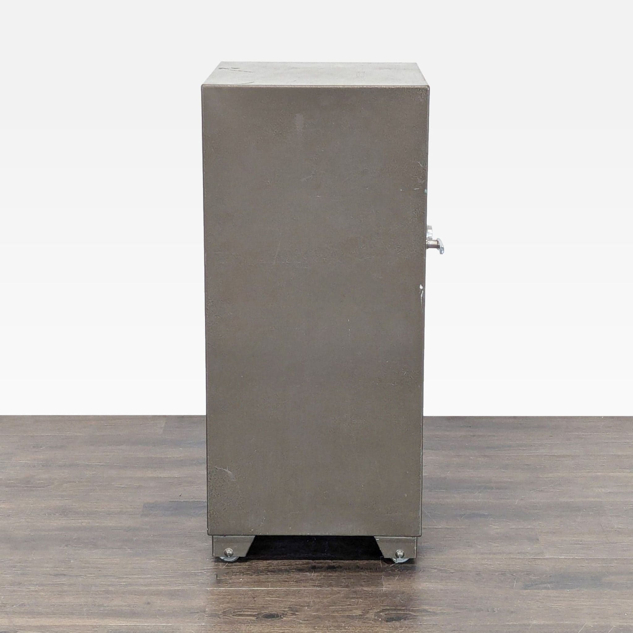 Vintage Fire-Proof Maximum Heavy Duty Safe with Shelves and Inner Lockbox (made in Japan) - Thumbnail 6