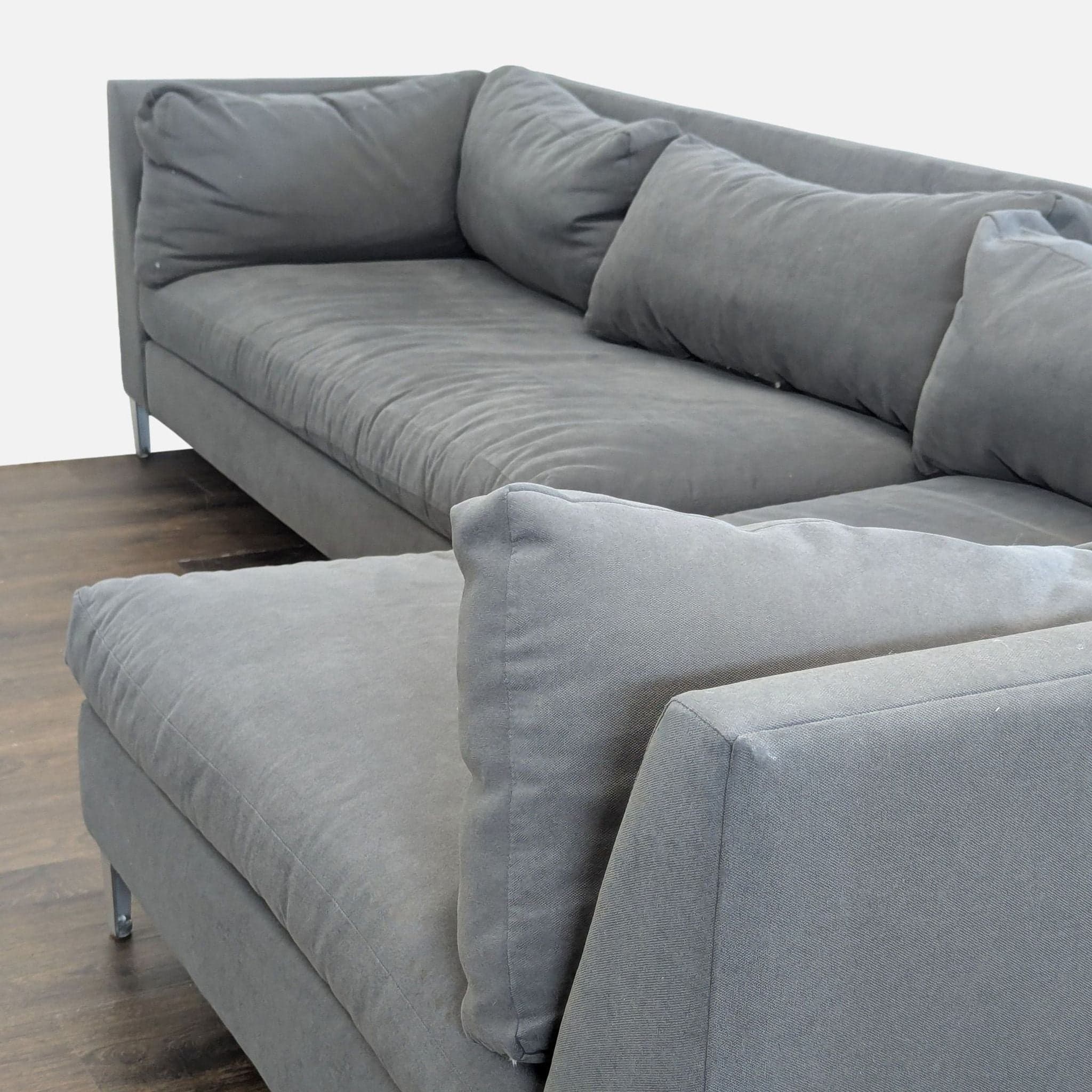 Crate & Barrel Gray Modern Sectional Sofa – Stylish and Spacious Seating - Thumbnail 4
