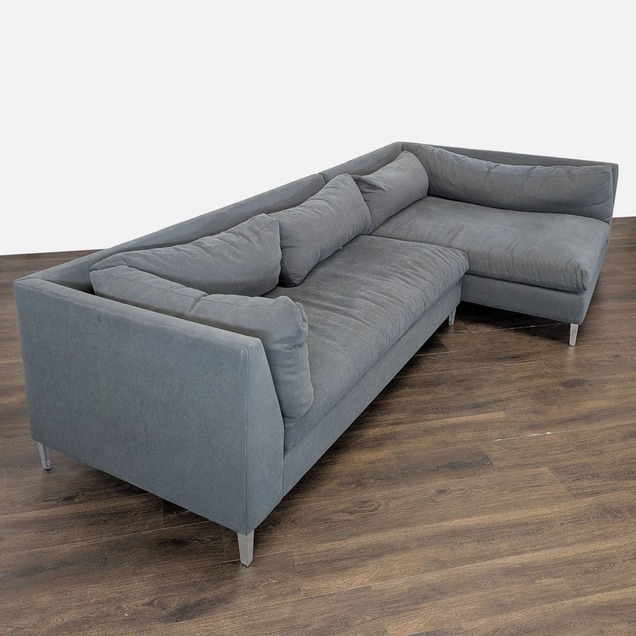Crate & Barrel Gray Modern Sectional Sofa – Stylish and Spacious Seating - Thumbnail 2
