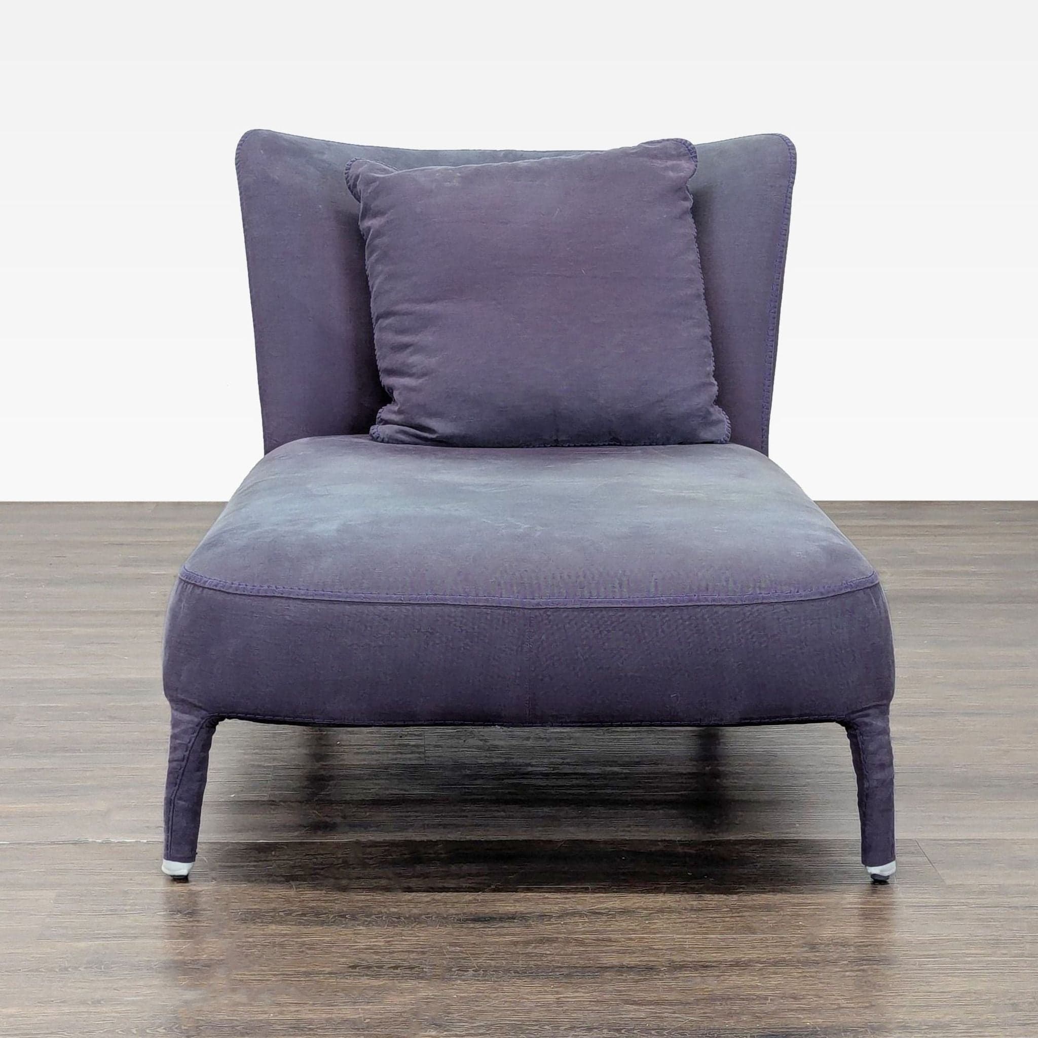 Maxalto Febo Upholstered Chaise Lounge by Antonio Citterio – Made in Italy - Thumbnail 2