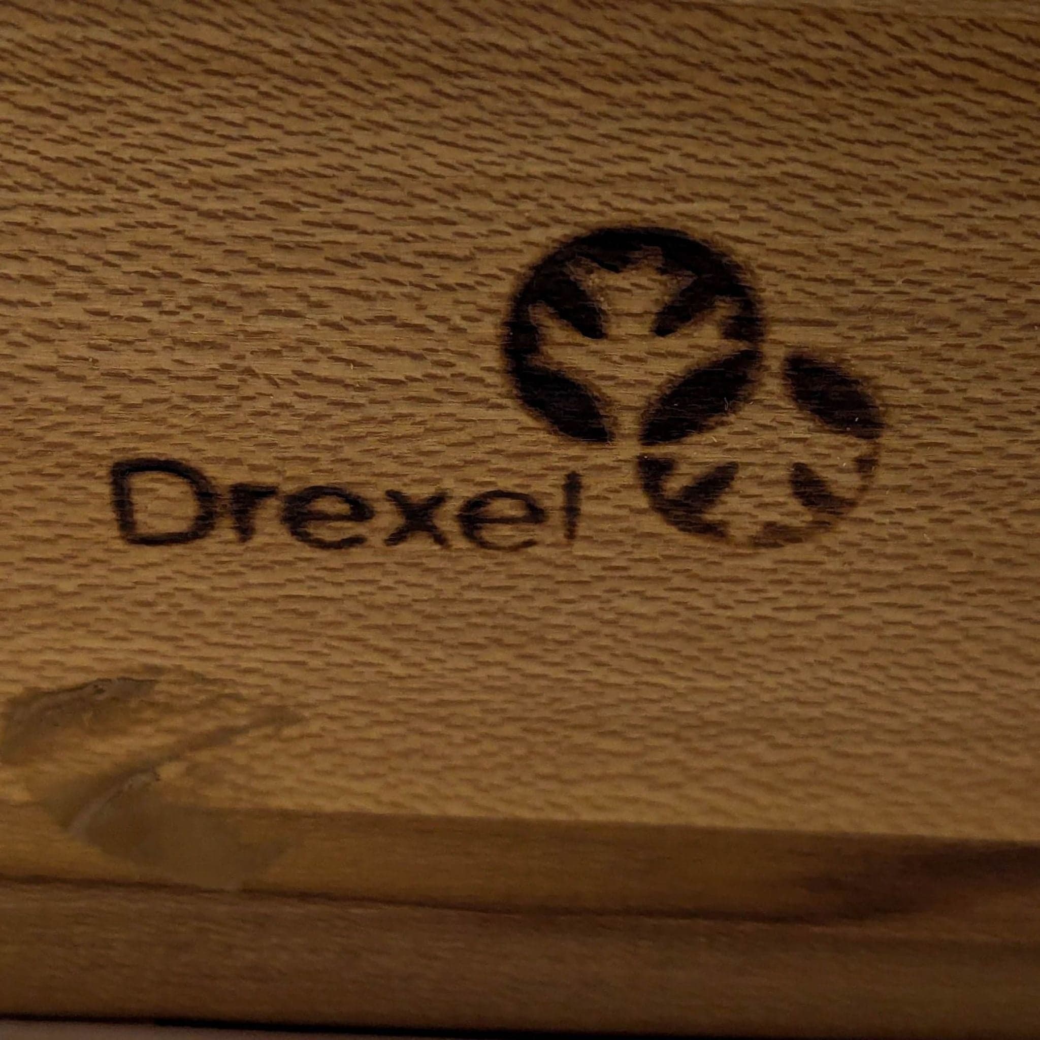 Drexel Touraine Nine-Drawer Dresser with Ornate Detailing - Thumbnail 11