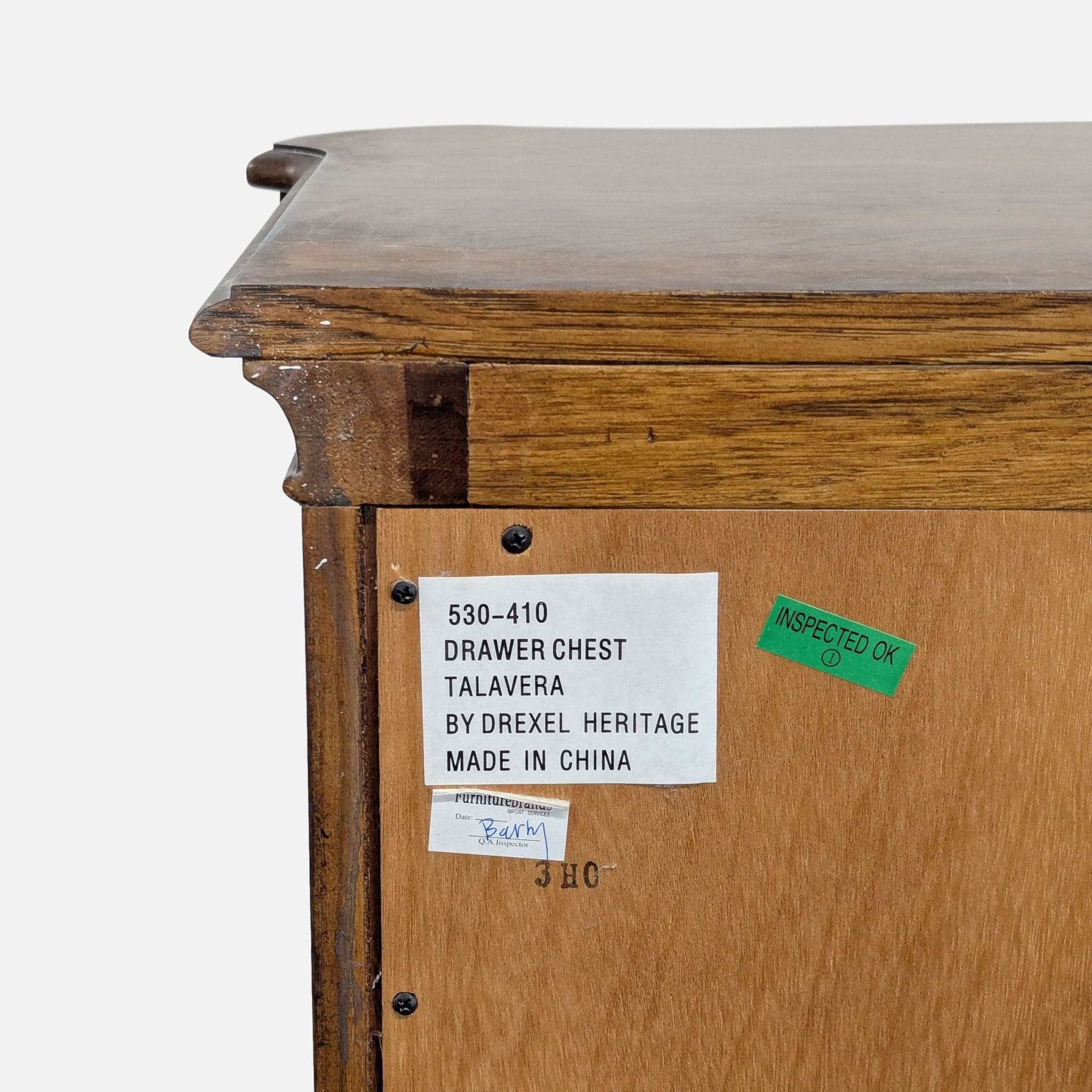 Drexel Heritage Traditional 6-Drawer Wood Dresser with Ornate Detailing - Thumbnail 9