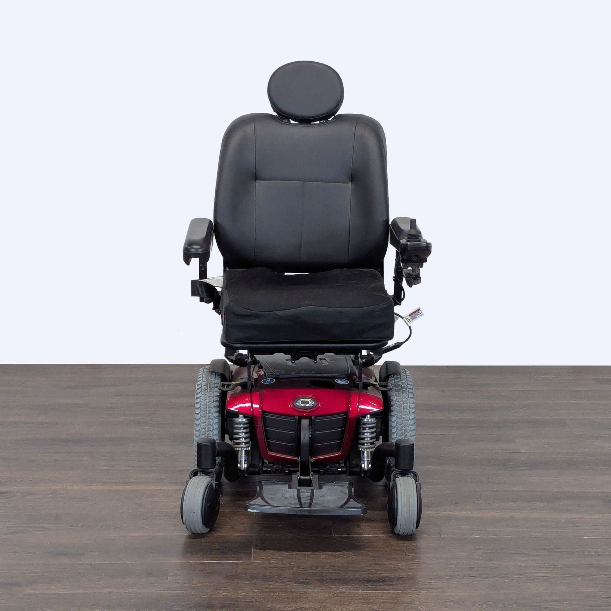 Quantum Q6 Edge Electric Wheelchair Power Chair with New Battery and Charger - Thumbnail 3