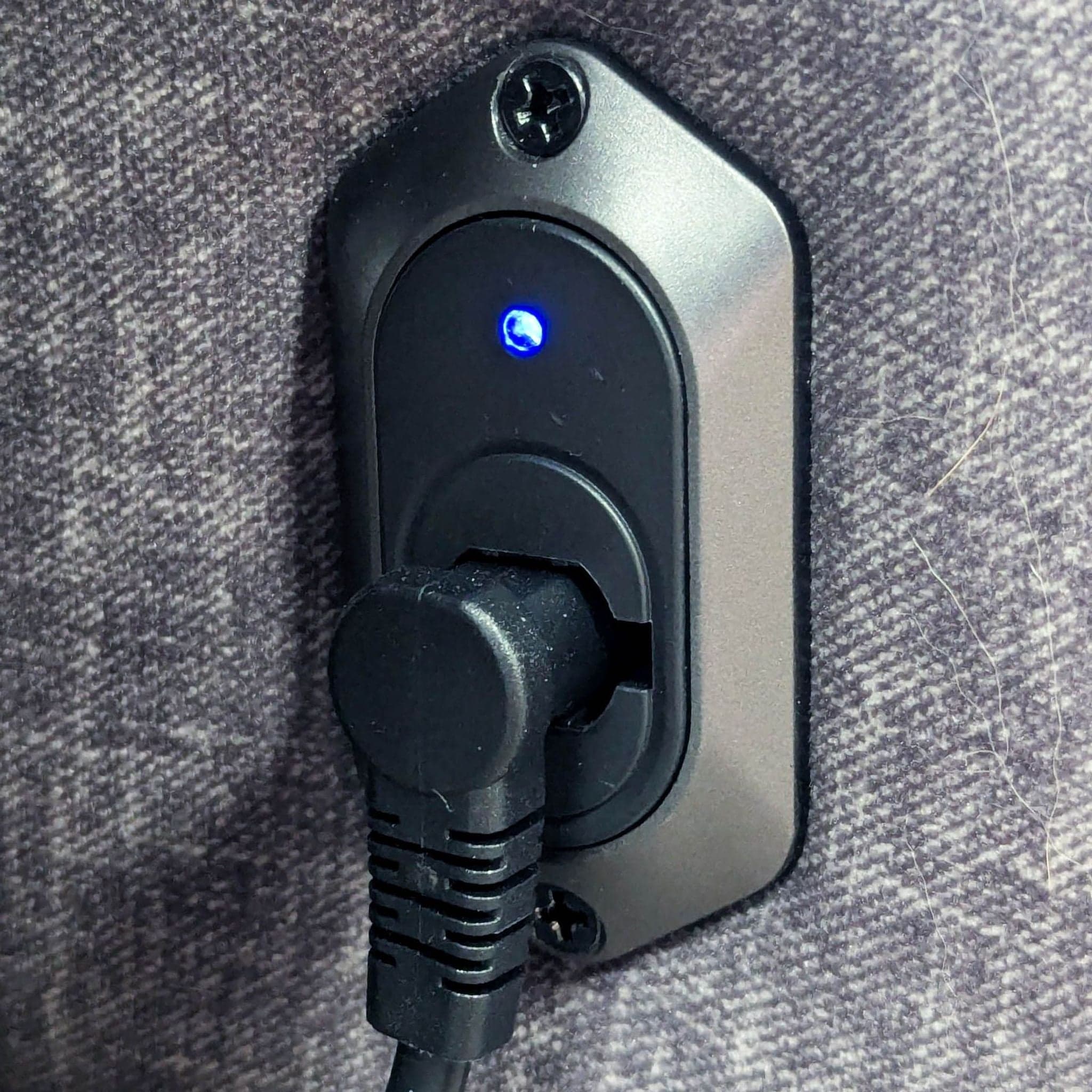 Living Spaces Nash Electric Reclining Loveseat Sofa in Gray Fabric - Comfortable 2-Seater - Thumbnail 9