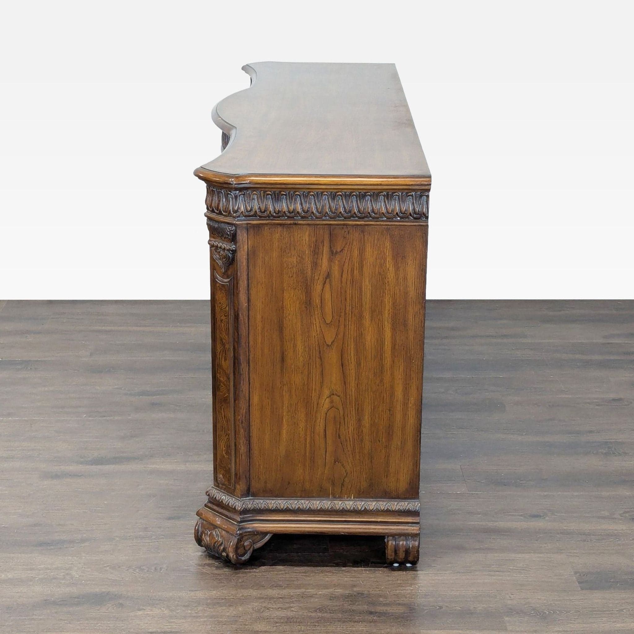 Drexel Heritage 9-Drawer Traditional Vintage Dresser - Thumbnail 9