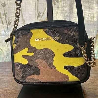 Michael Kors Jet Set Small Crossbody Acid Yellow Camo - Image 1